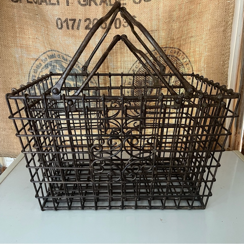 Heavy duty Rustic Brown Wire Storage Basket with Handle - Picture 6 of 6